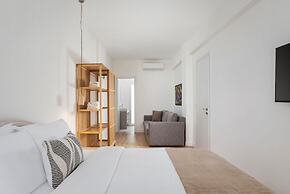 Athenian Hillside Residence