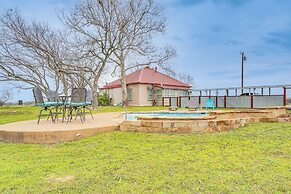 Large Group Getaway in Georgetown w/ Private Pool!