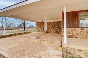 Pet-friendly Onia Vacation Rental w/ Private Deck!