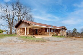 Pet-friendly Onia Vacation Rental w/ Private Deck!