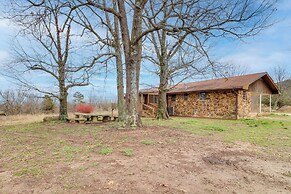 Pet-friendly Onia Vacation Rental w/ Private Deck!