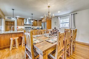 Scenic Alto Getaway w/ Mountain Views & Hot Tub!