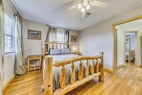 Scenic Alto Getaway w/ Mountain Views & Hot Tub!