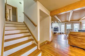 Scenic Alto Getaway w/ Mountain Views & Hot Tub!