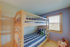 Spacious Harrison Cabin ~ 1 Mi to Long Lake!