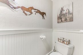 Alto Retreat w/ Wraparound Deck & Game Room!