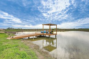 14 Acres w/ Pond Access: Farmhouse in Temple!