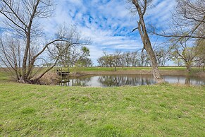 14 Acres w/ Pond Access: Farmhouse in Temple!