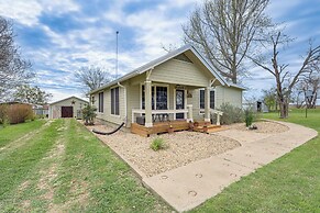 14 Acres w/ Pond Access: Farmhouse in Temple!