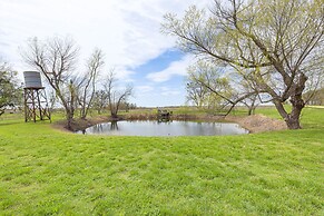 14 Acres w/ Pond Access: Farmhouse in Temple!
