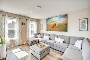 Bright Kitty Hawk Home w/ Hot Tub, Walk to Beach!