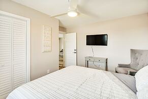 Bright Kitty Hawk Home w/ Hot Tub, Walk to Beach!