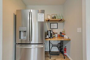 East Aurora Home ~ 18 Mi to Downtown Buffalo!