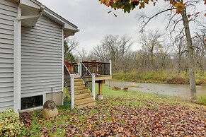 East Aurora Home ~ 18 Mi to Downtown Buffalo!