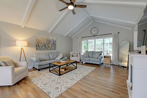 East Aurora Home ~ 18 Mi to Downtown Buffalo!