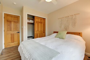 East Aurora Home ~ 18 Mi to Downtown Buffalo!