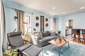 7 Mi to Denver: Inviting Aurora Home w/ Yard!