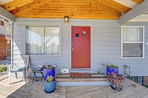 7 Mi to Denver: Inviting Aurora Home w/ Yard!