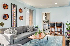 7 Mi to Denver: Inviting Aurora Home w/ Yard!