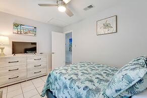 Fort Walton Beach Cottage w/ Patio & Hot Tub!