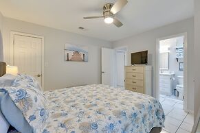 Fort Walton Beach Cottage w/ Patio & Hot Tub!