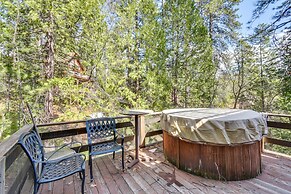 Arnold Cabin w/ Hot Tub & Community Lake Access!