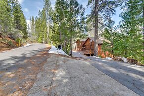Arnold Cabin w/ Hot Tub & Community Lake Access!