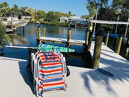 The Bea's Knees 3 Bedroom Home by RedAwning