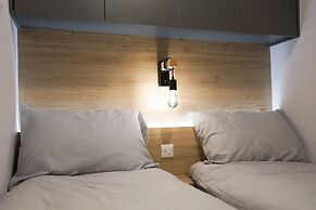 Inviting 3-bed Lodge in Preston hot tub