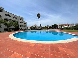 Albufeira Twins 3 With Pool by Homing