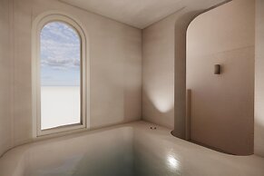 Caldera's Dream Cave House with hot tub