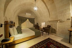 Ares Cave Suites