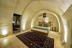 Ares Cave Suites