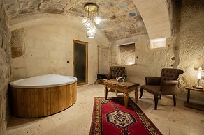 Ares Cave Suites