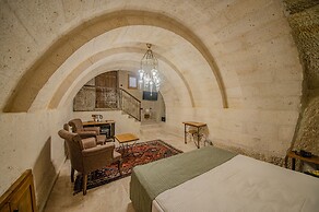 Ares Cave Suites
