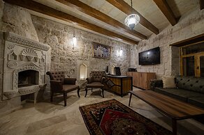 Ares Cave Suites