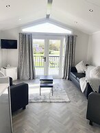 Modern Homely Chalet in Tuxford