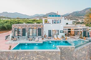 Plakakia Luxury Apartments