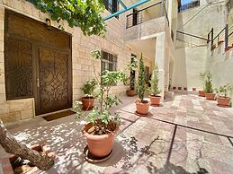 Villa Mira Guesthouse - Downtown Amman