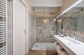 Bonacolsi Collection