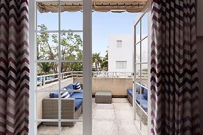 Roami at Hotel Astor