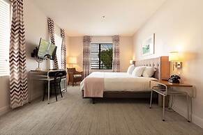 Roami at Hotel Astor