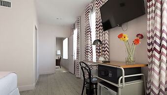 Roami at Hotel Astor