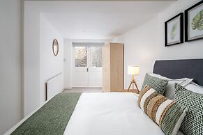 Russell Sq Suite 2 Bed Apartment