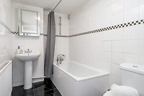 Russell Sq Suite 2 Bed Apartment