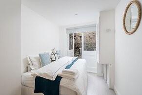 Russell Sq Suite 2 Bed Apartment