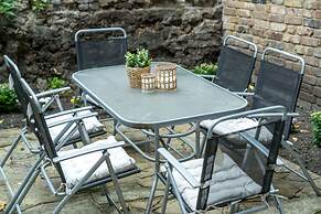 Russell Sq Suite 2 Bed Apartment