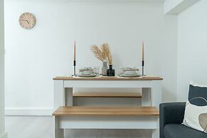 Russell Sq Suite 2 Bed Apartment