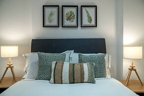 Russell Sq Suite 2 Bed Apartment