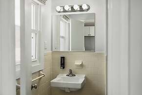 Mia's Boutique Hotel